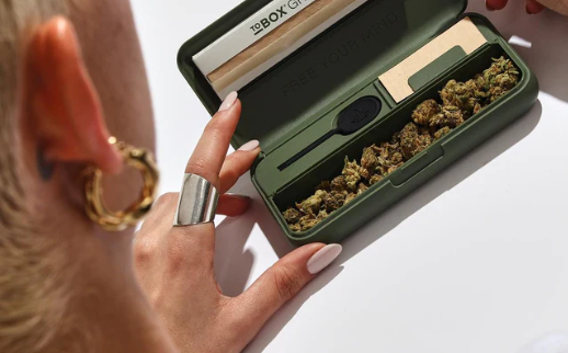 Luxury Weed Box and Rolling Trays: The Most Elegant Way to Store Cannabis